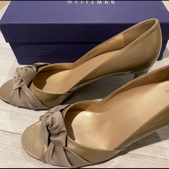 STUART WEITZMAN like new heel! Size 10 but fits more like a 9.5 - Picture 3 of 4